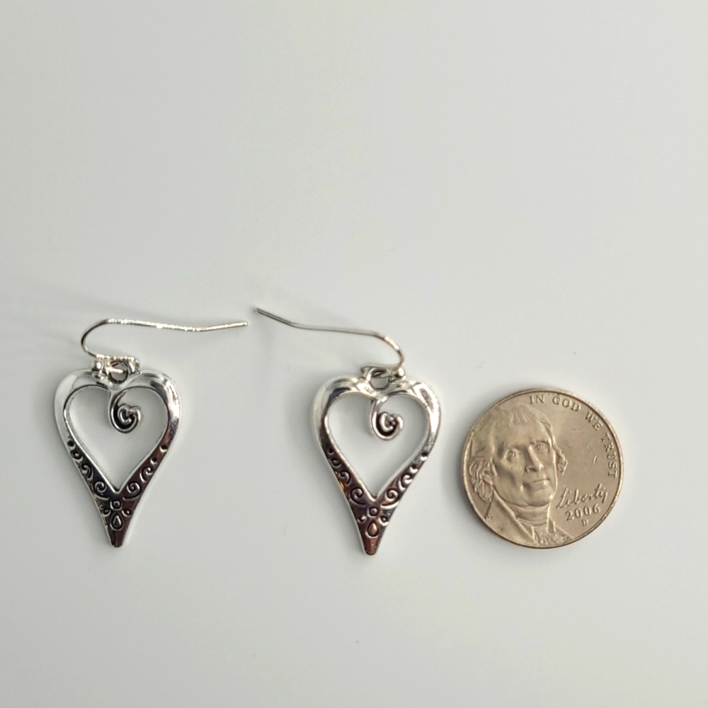 Fashion Earrings Heart Shape - Picture 2 of 3